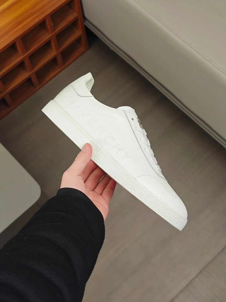 Durable Gxvxnchy Sneakers 152280