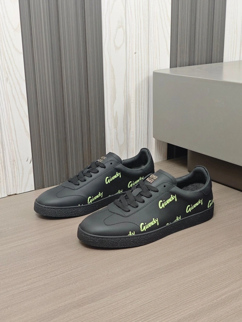 Gxvxnchy Sneakers DailyWear 152276