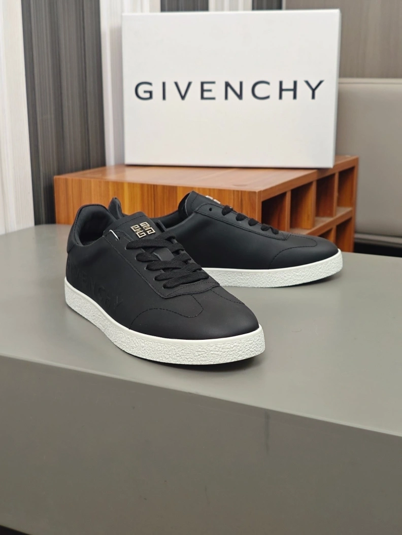 Gxvxnchy Sneakers Affordable 152273