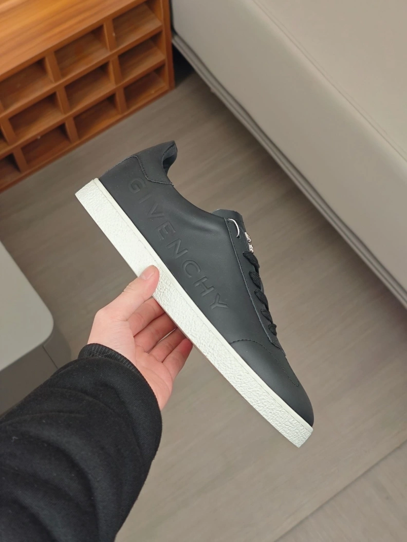 Gxvxnchy Sneakers Affordable 152273