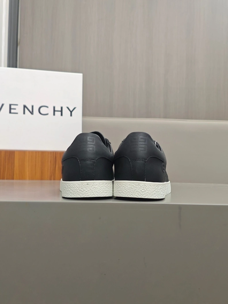 Gxvxnchy Sneakers Affordable 152273