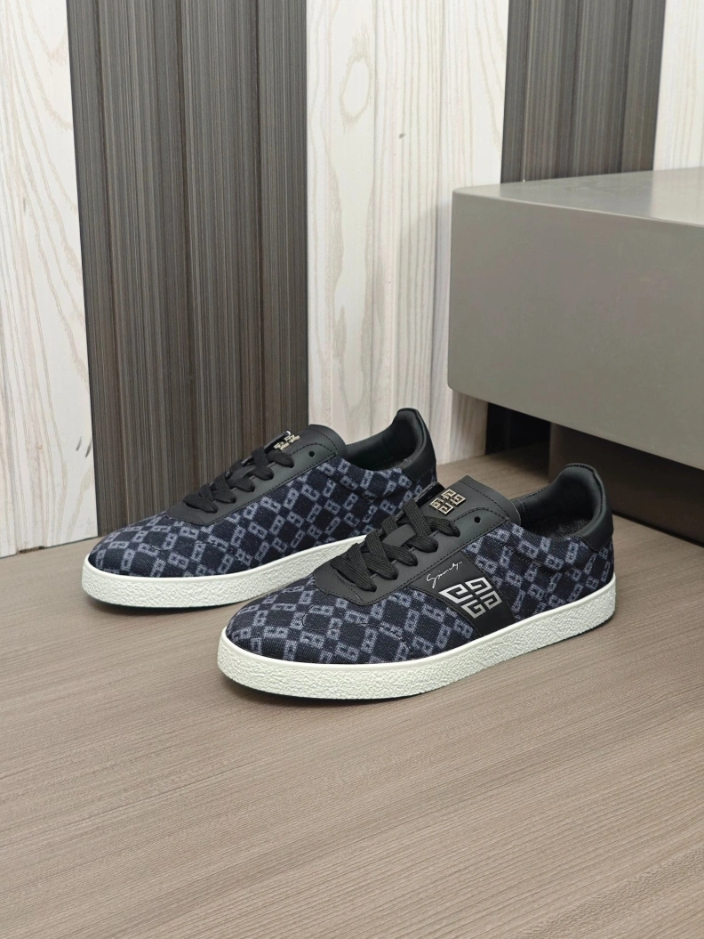 Gxvxnchy Sneakers Durable 152296
