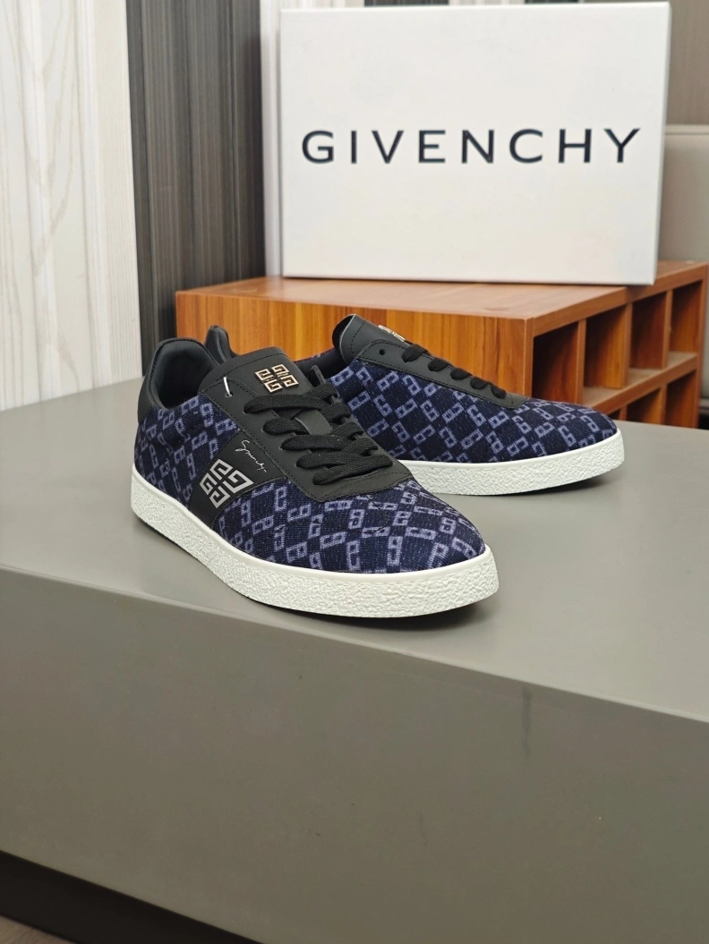 Gxvxnchy Sneakers Timeless 152274