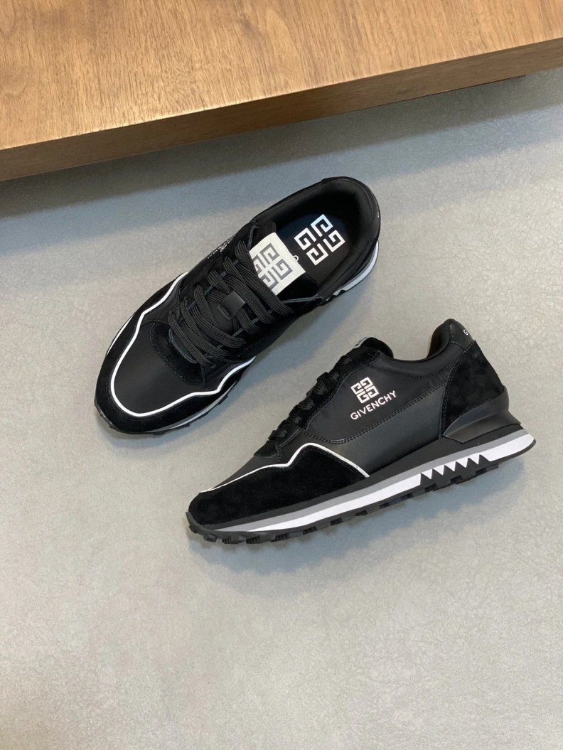Fashionable Gxvxnchy Sneakers 152270