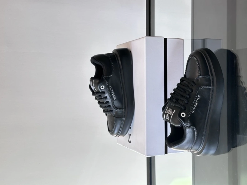 Gxvxnchy Sneakers UrbanStyle 152269