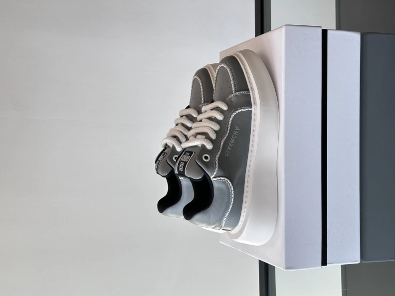Gxvxnchy Sneakers Bold 152266