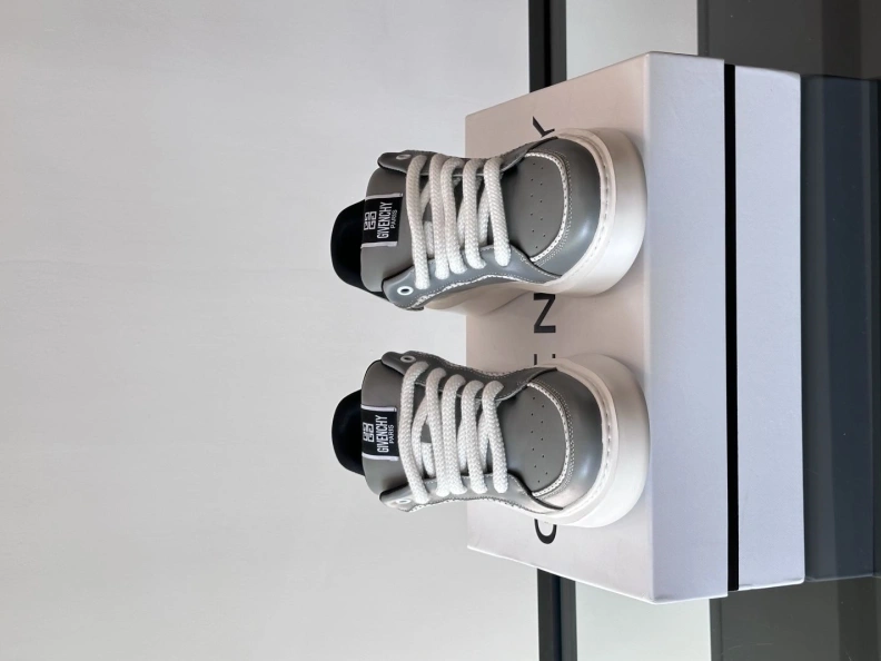 Gxvxnchy Sneakers Bold 152266