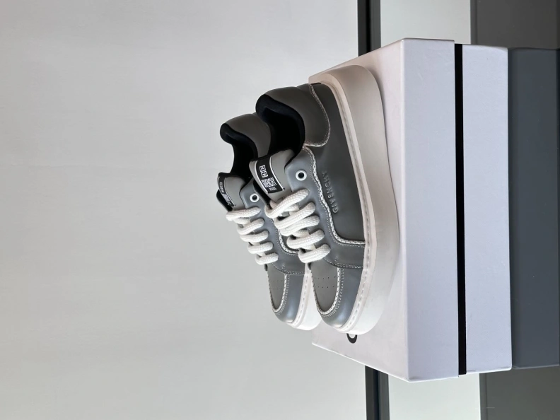 Gxvxnchy Sneakers Bold 152266
