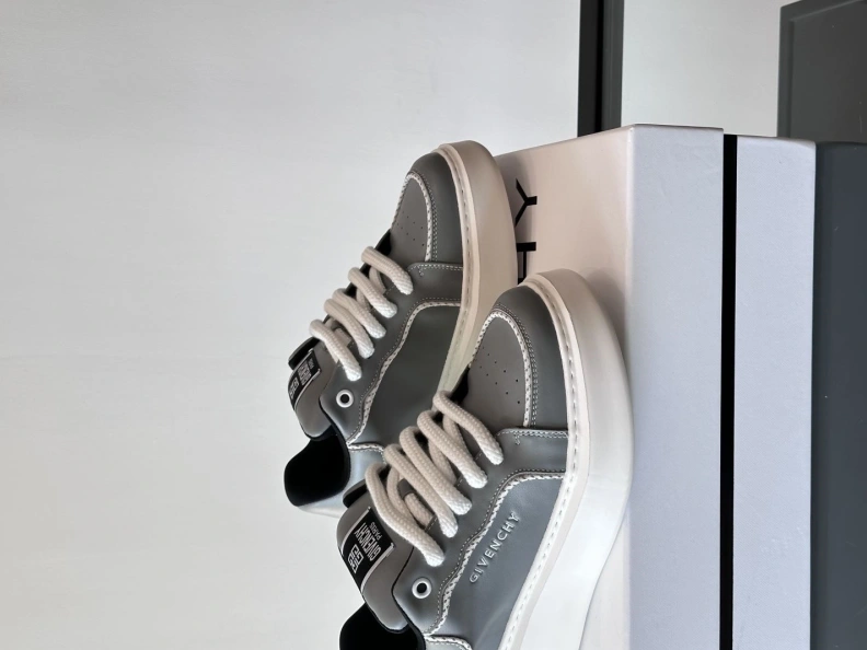 Gxvxnchy Sneakers Bold 152266