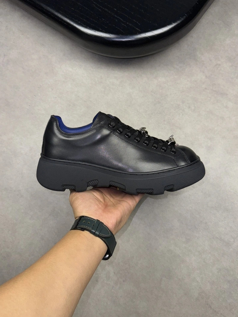 Sophisticated Bxrbxrry Sneakers 114515
