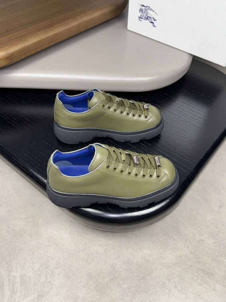 WellDesigned Bxrbxrry Sneakers 114522