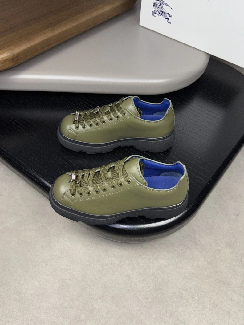 WellDesigned Bxrbxrry Sneakers 114522