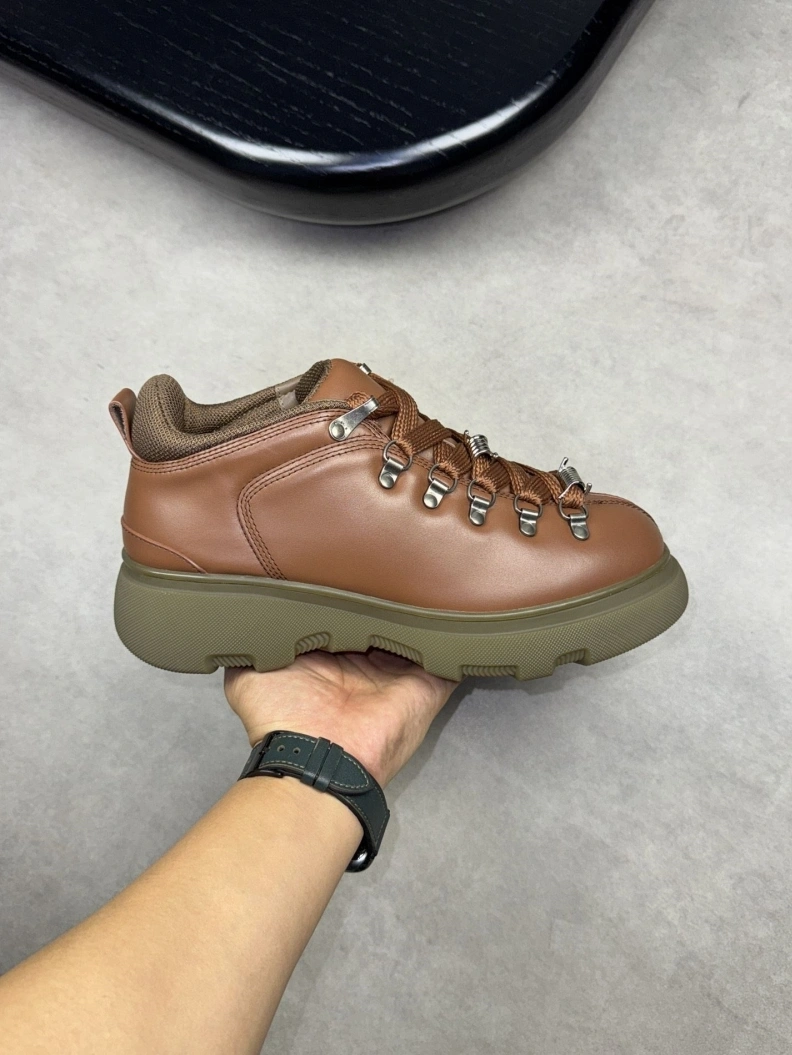 Bright Bxrbxrry Sneakers 114528