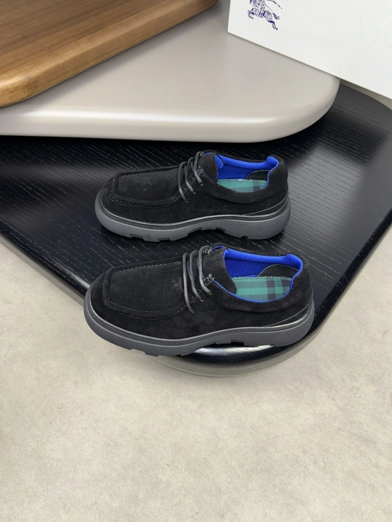 Efficient Bxrbxrry Sneakers 114517
