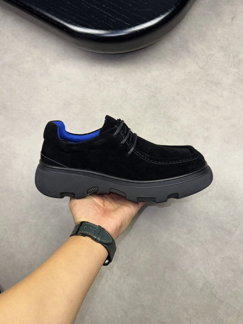 Efficient Bxrbxrry Sneakers 114517