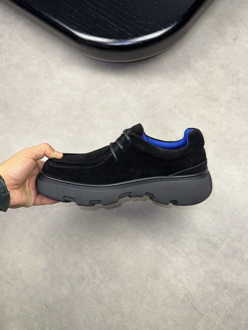 Efficient Bxrbxrry Sneakers 114517