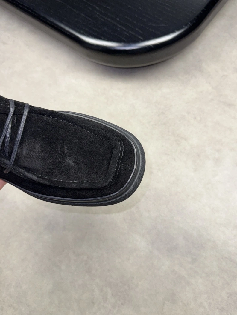Efficient Bxrbxrry Sneakers 114517