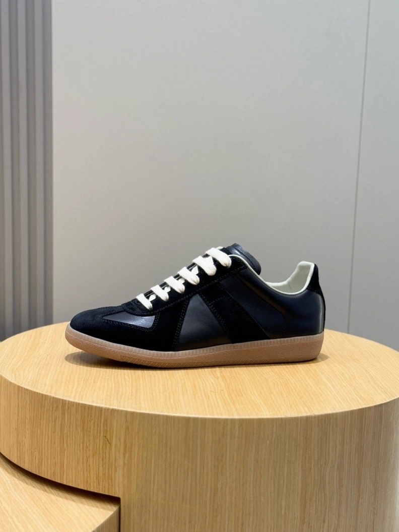 Sleek Othxr Sneakers 210530
