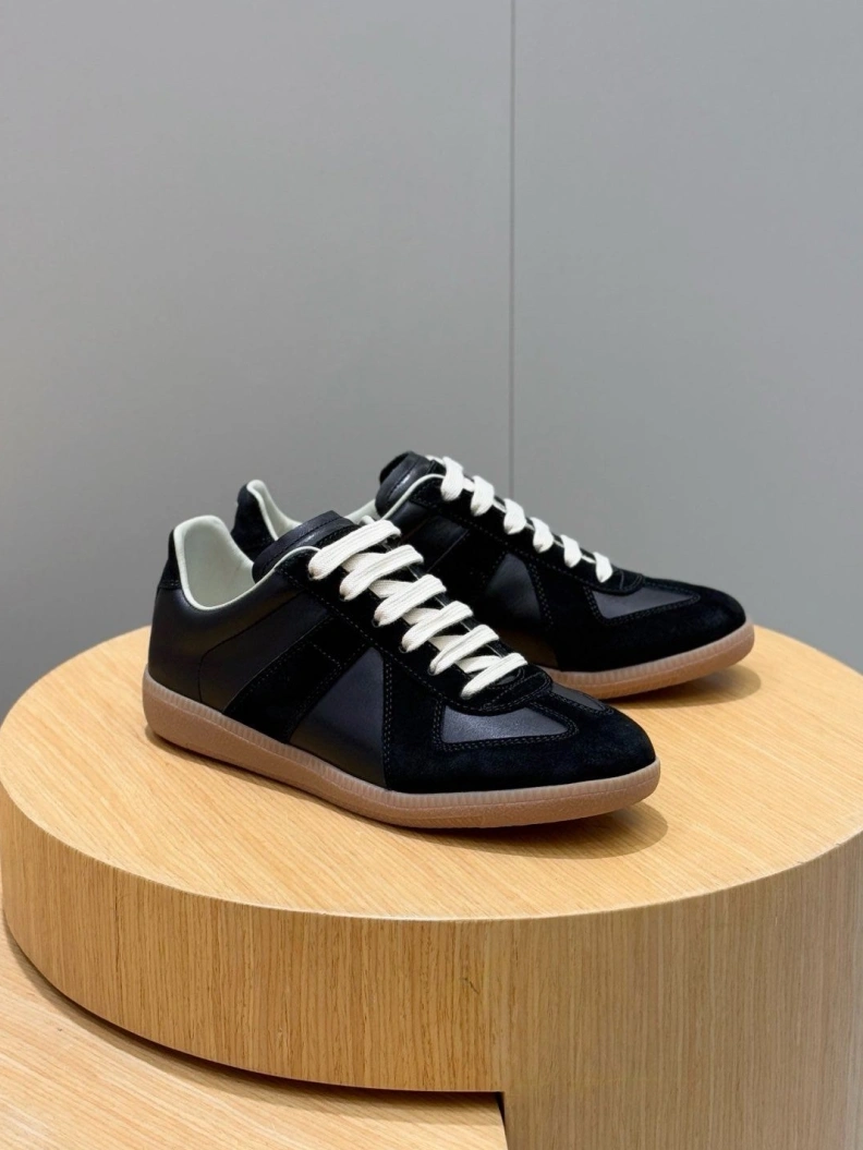 Sleek Othxr Sneakers 210530