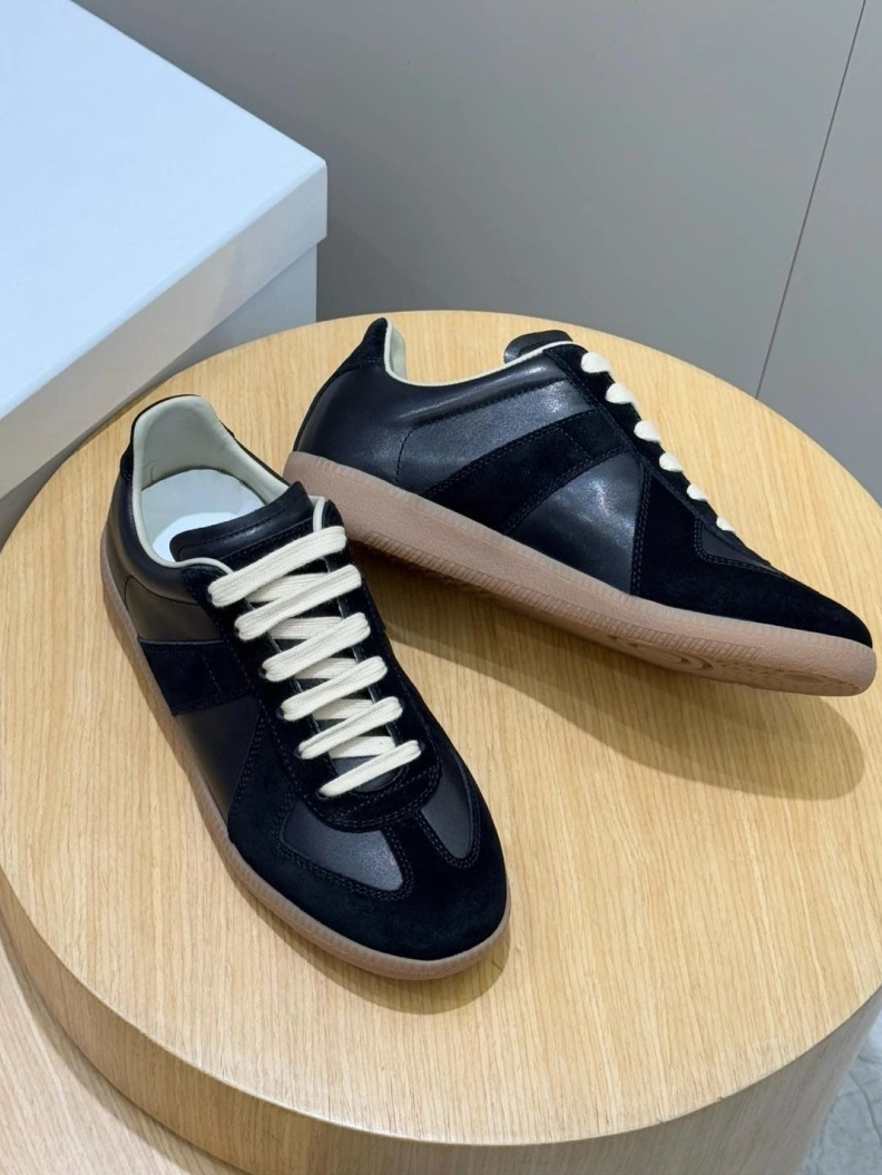 Sleek Othxr Sneakers 210530