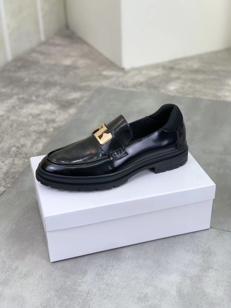 Comfortable Gxvxnchy Sneakers 152263