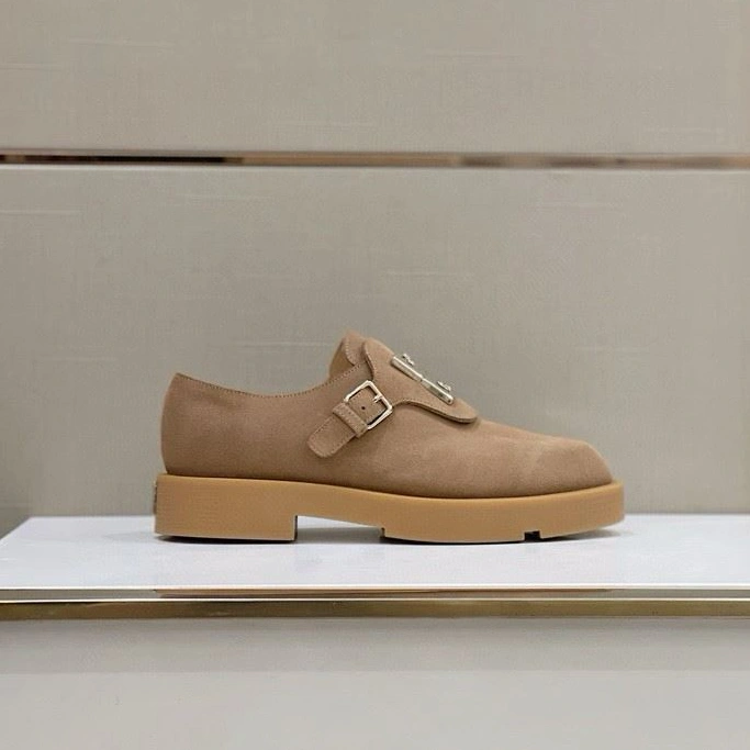 Gxvxnchy Sneakers SmartChoice 152261