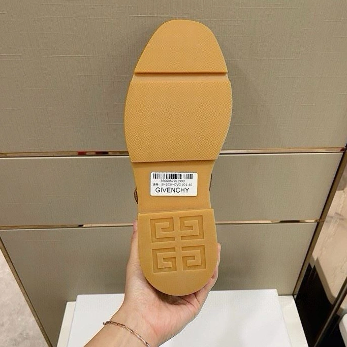 Gxvxnchy Sneakers SmartChoice 152261