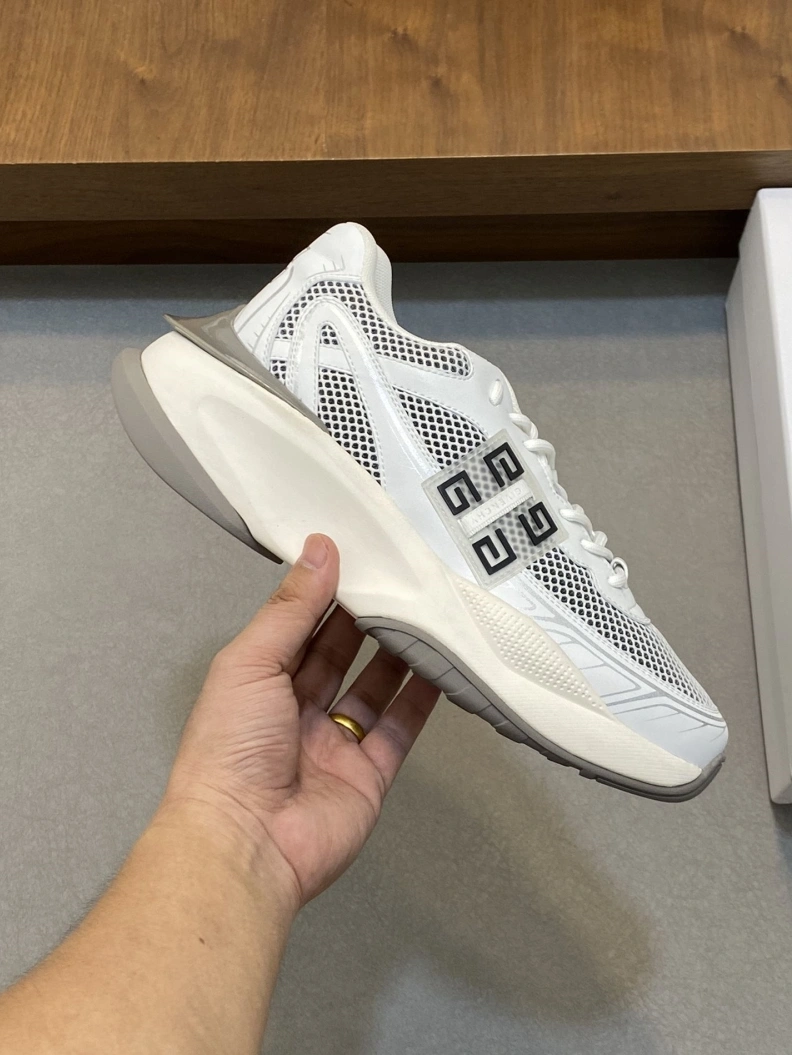 Gxvxnchy Sneakers Durable 152258