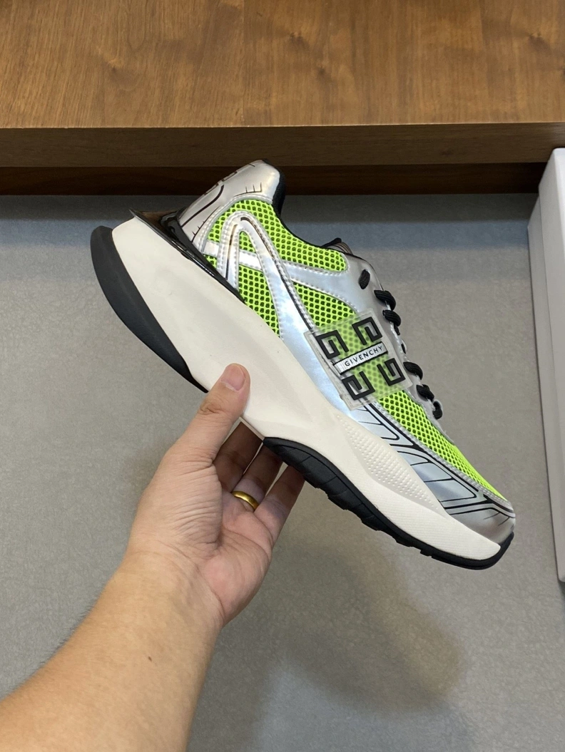 Gxvxnchy Sneakers TopPick 152257