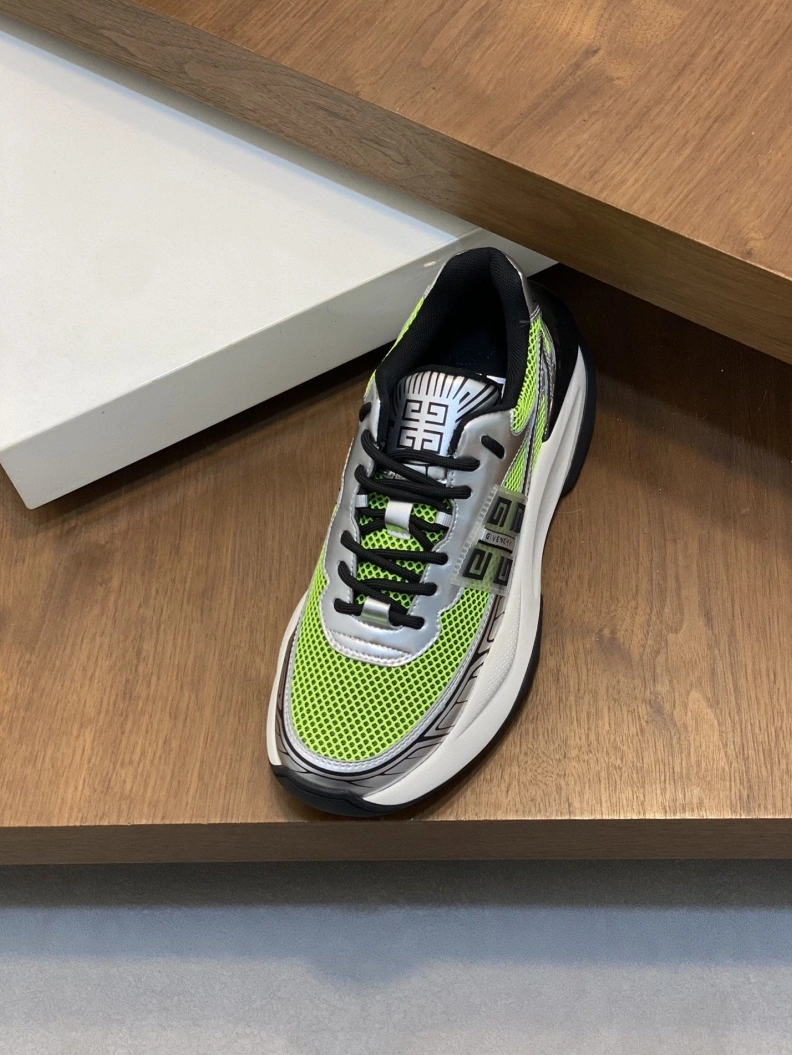 Gxvxnchy Sneakers TopPick 152257