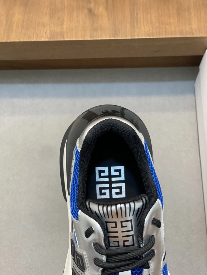 Gxvxnchy Sneakers Fashionable 152255