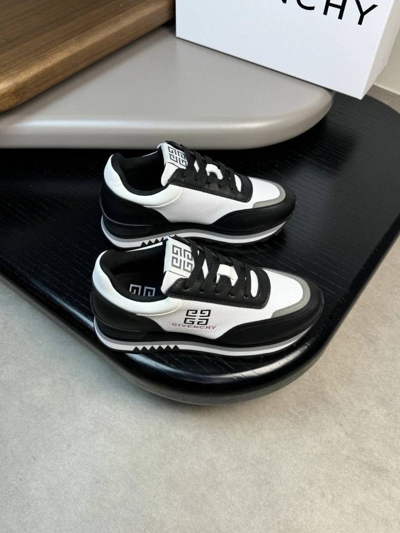 Gxvxnchy Sneakers Stylish 152246