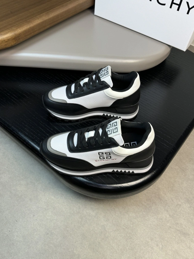 Gxvxnchy Sneakers Stylish 152246
