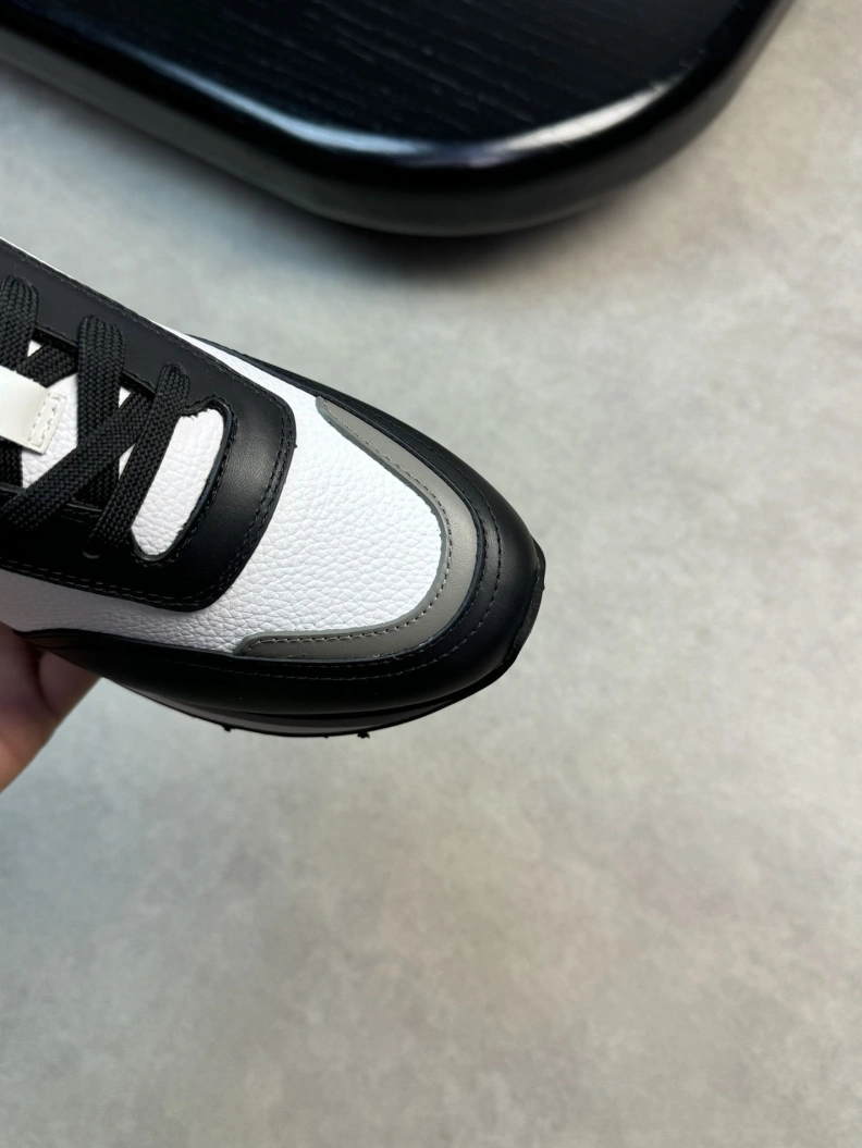 Gxvxnchy Sneakers Stylish 152246