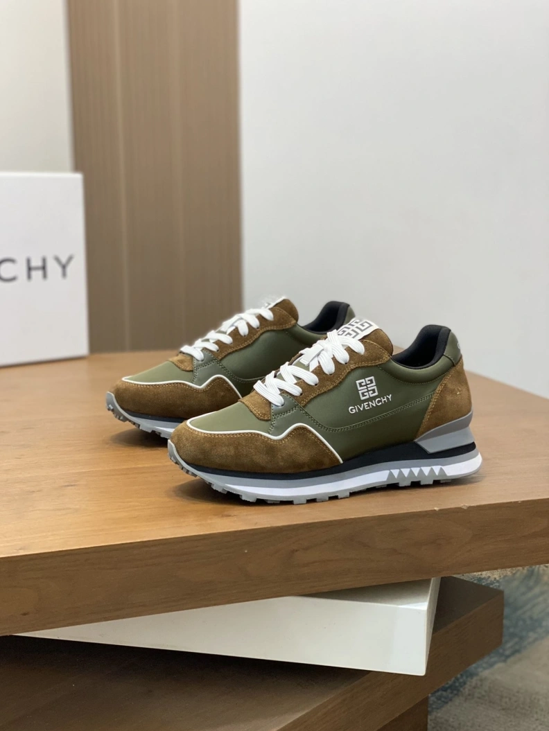 Gxvxnchy Sneakers AllSeason 152244