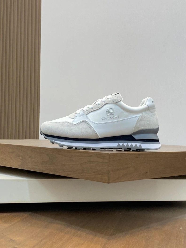 Gxvxnchy Sneakers Bright 152243