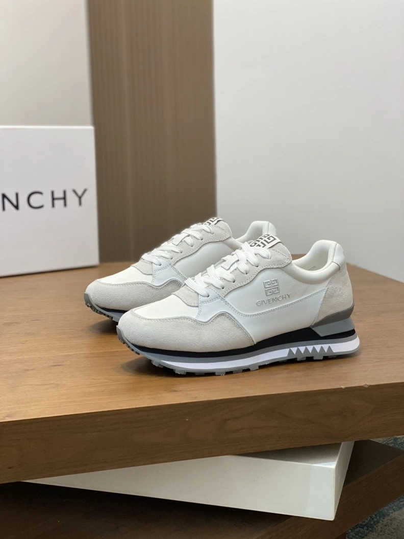 Gxvxnchy Sneakers Bright 152243