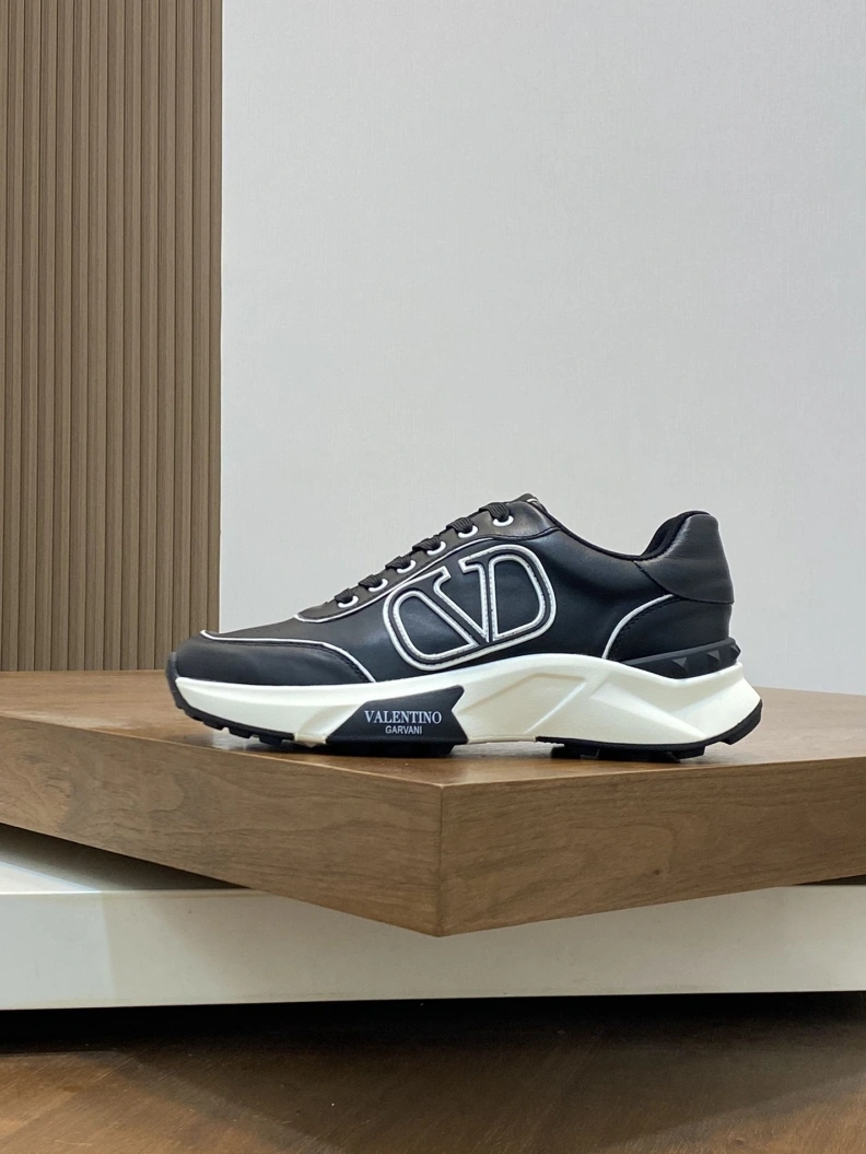 Stylish Vxlxntino Sneakers 229086