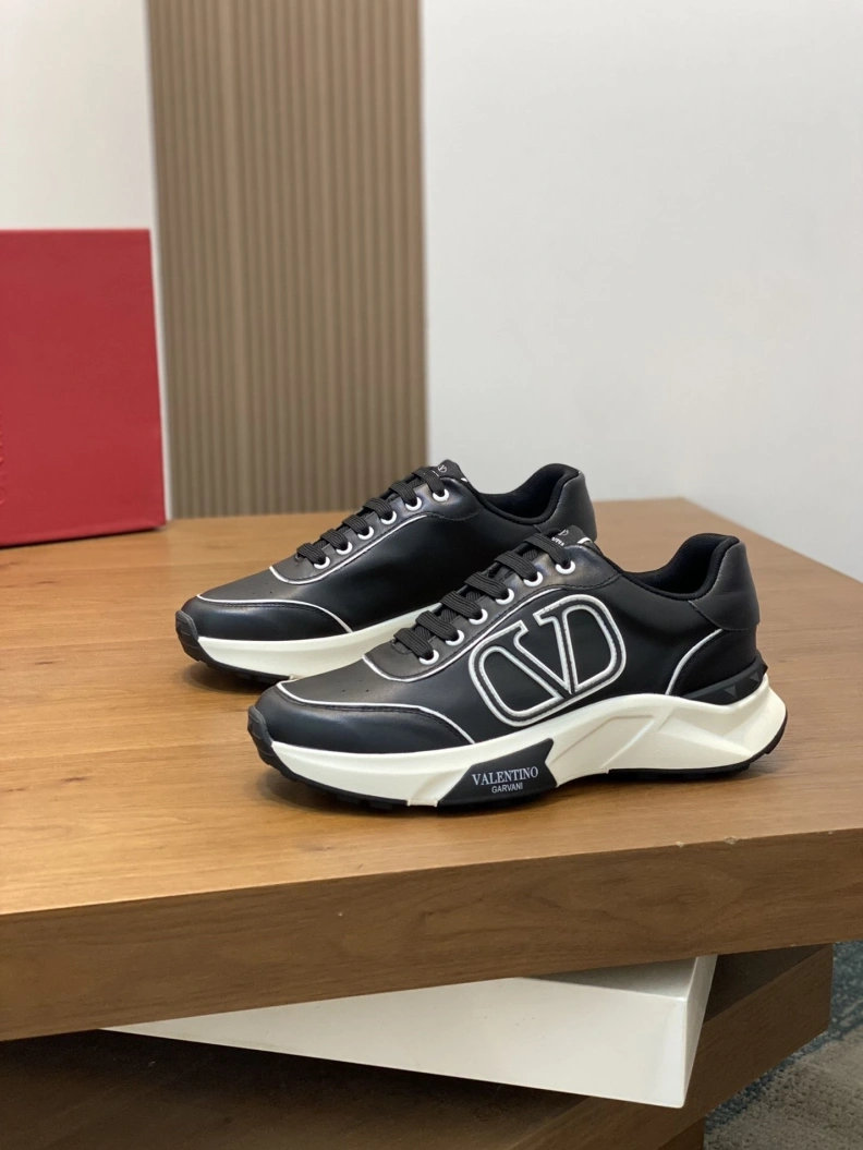 Stylish Vxlxntino Sneakers 229086