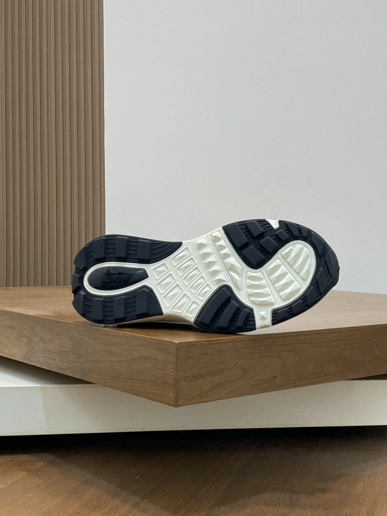 Comfortable Vxlxntino Sneakers 229085