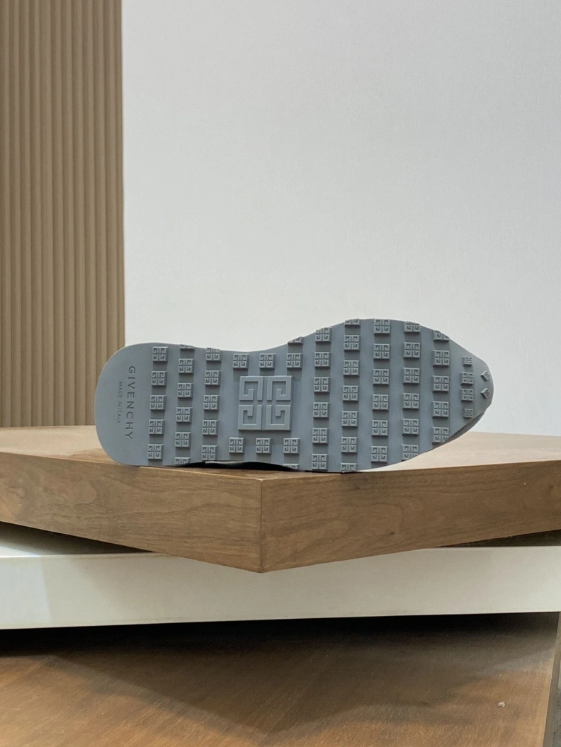 Gxvxnchy Sneakers Comfortable 152240