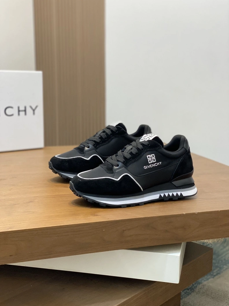 Comfortable Gxvxnchy Sneakers 152245