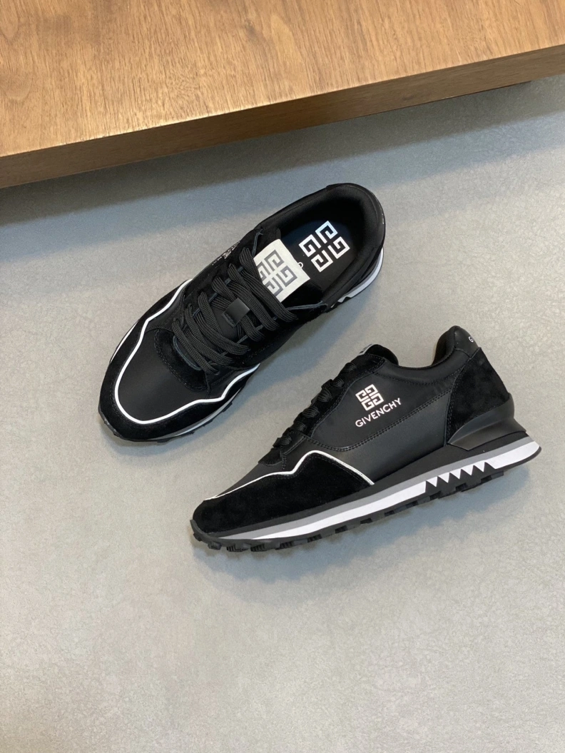 Comfortable Gxvxnchy Sneakers 152245
