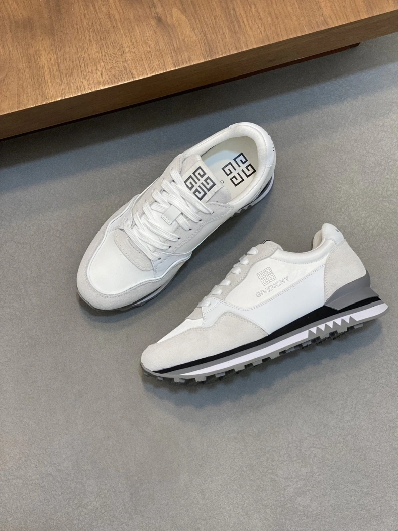 Fashionable Gxvxnchy Sneakers 152235