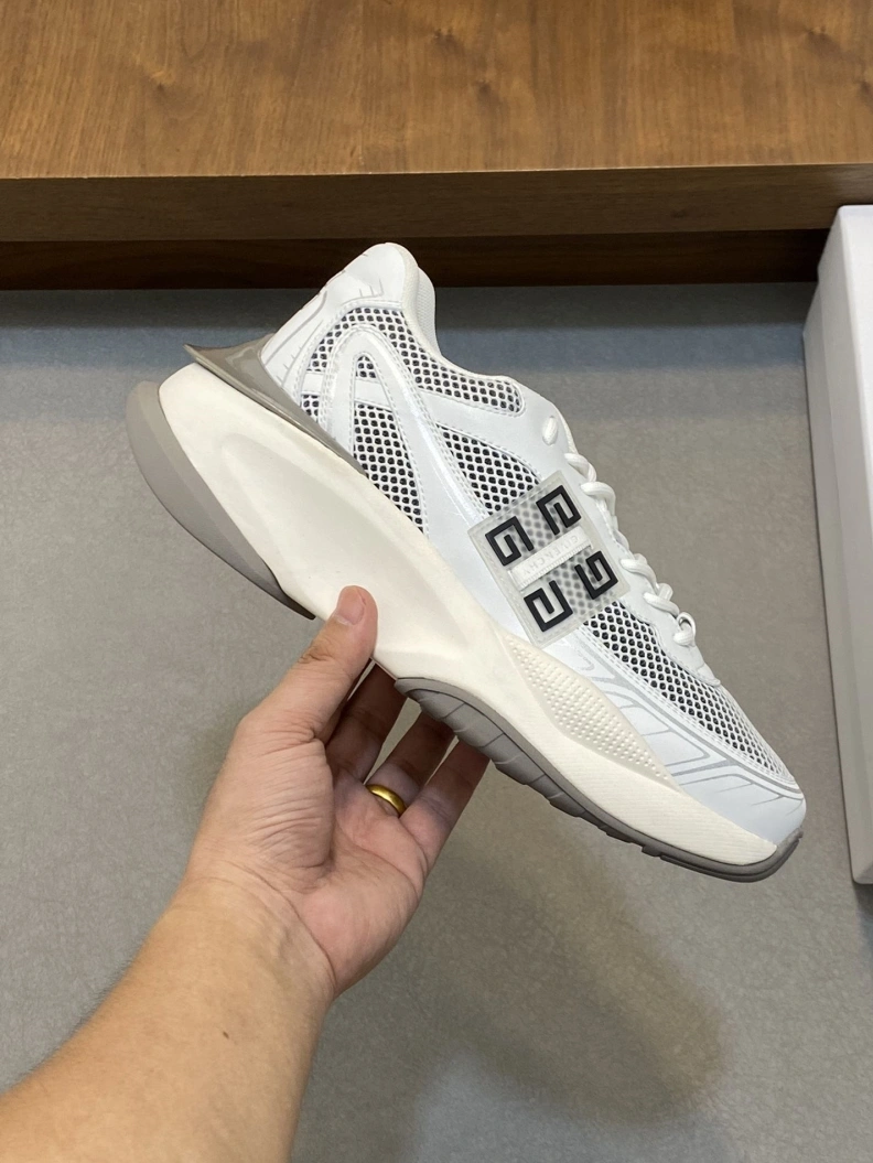 Gxvxnchy Sneakers WellDesigned 152242