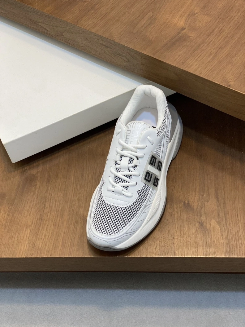 Gxvxnchy Sneakers WellDesigned 152242