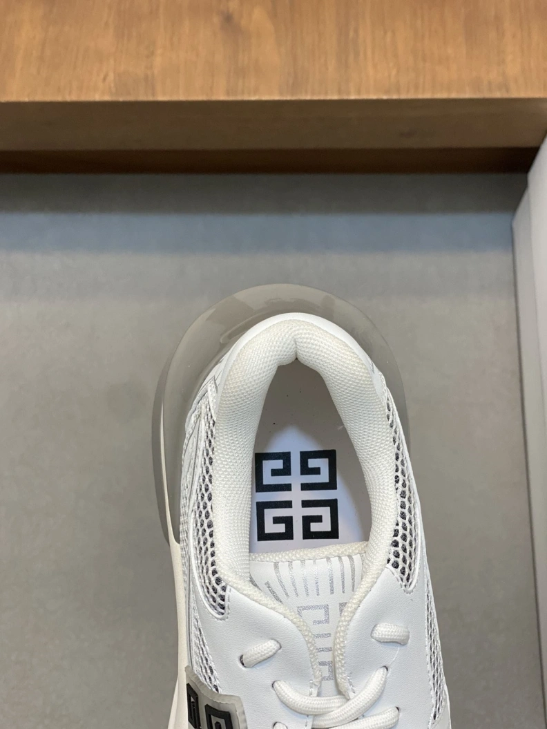 Gxvxnchy Sneakers WellDesigned 152242