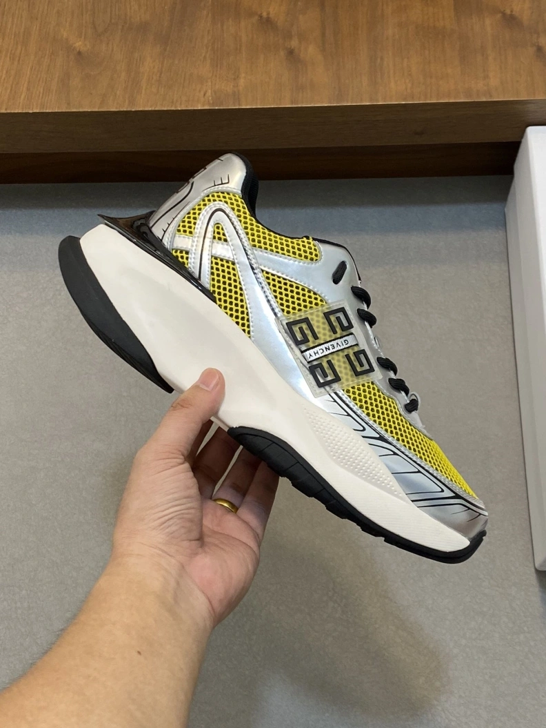 Gxvxnchy Sneakers SportInspired 152233