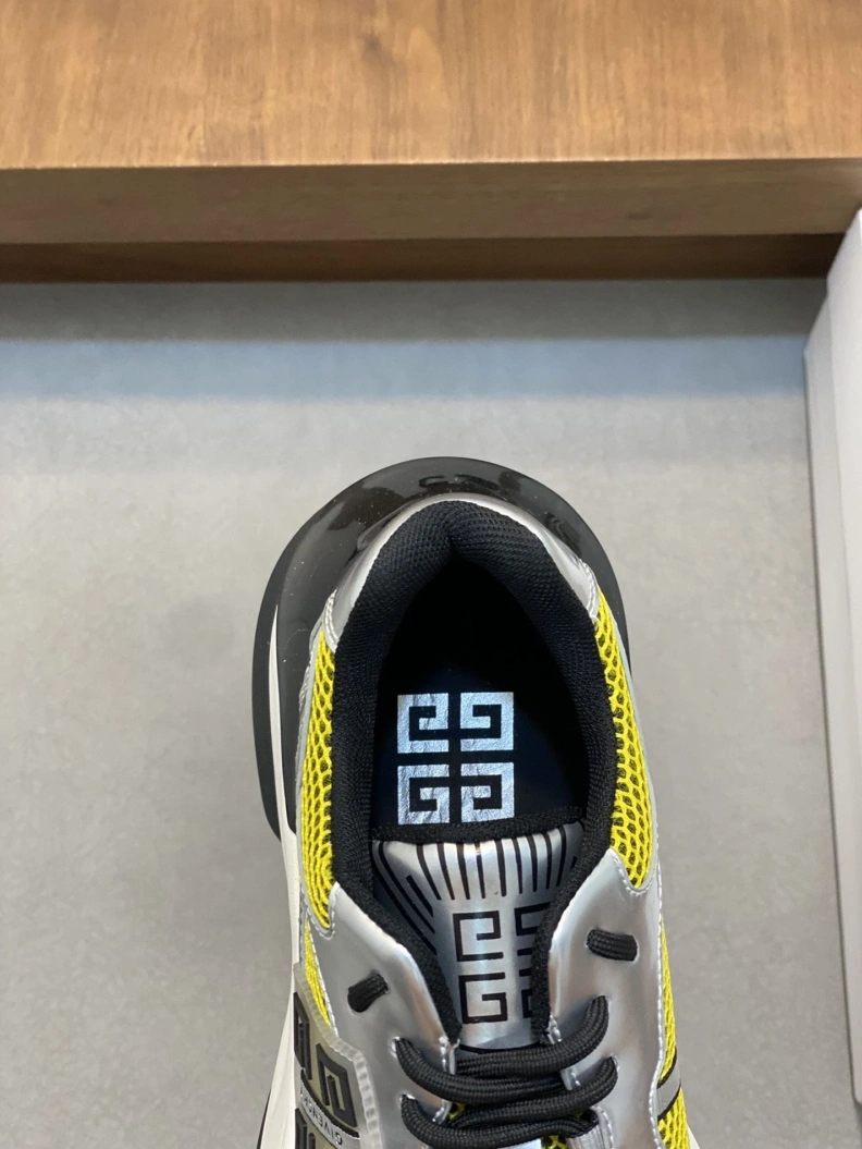 Gxvxnchy Sneakers SportInspired 152233