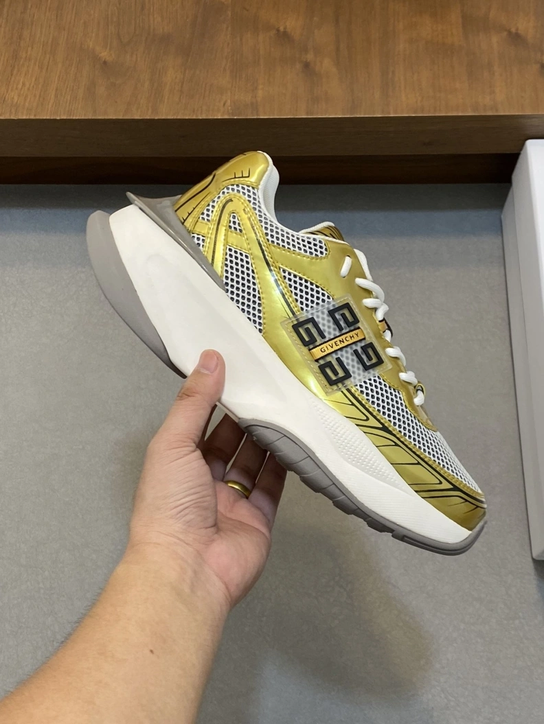 Trendy Gxvxnchy Sneakers 152239